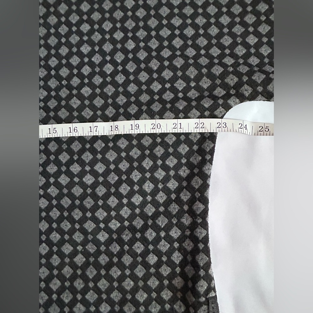 Max Studio Gray Geo Pattern Tunic Size Large - Picture 6 of 8